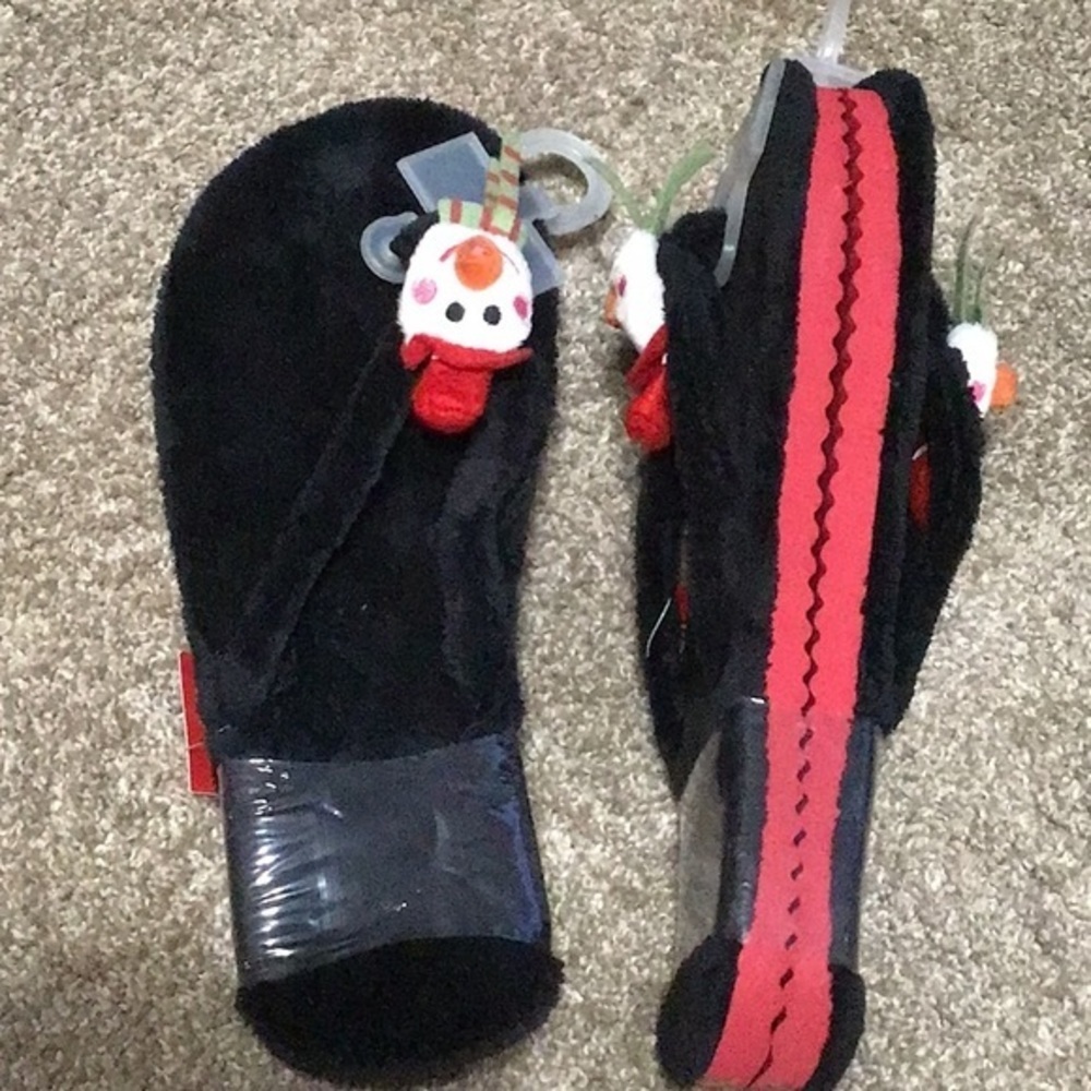 🆕Snowman fuzzy flip flop